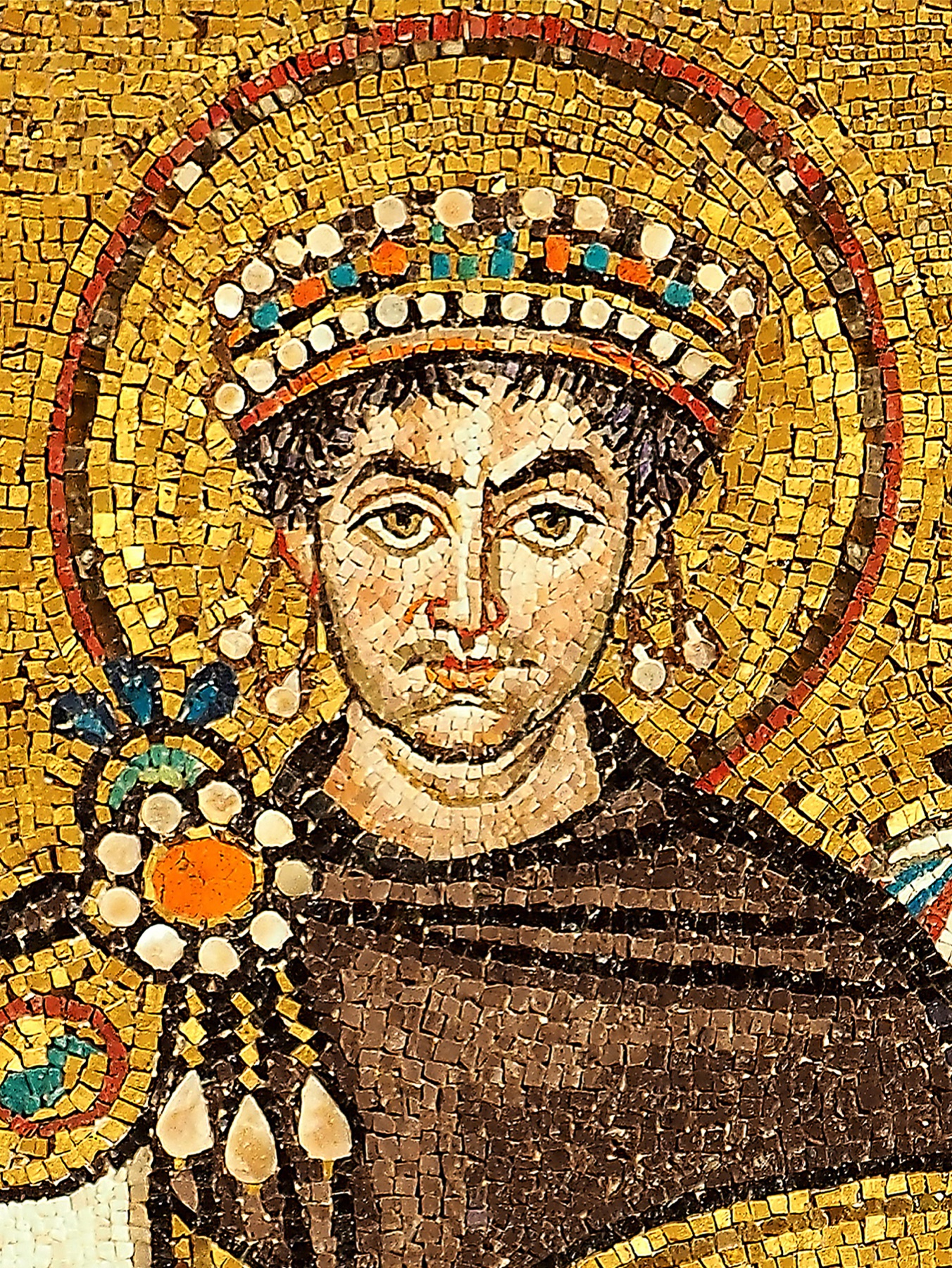 Mosaico del emperador Justiniano en la basilica de San Vital de Ravena