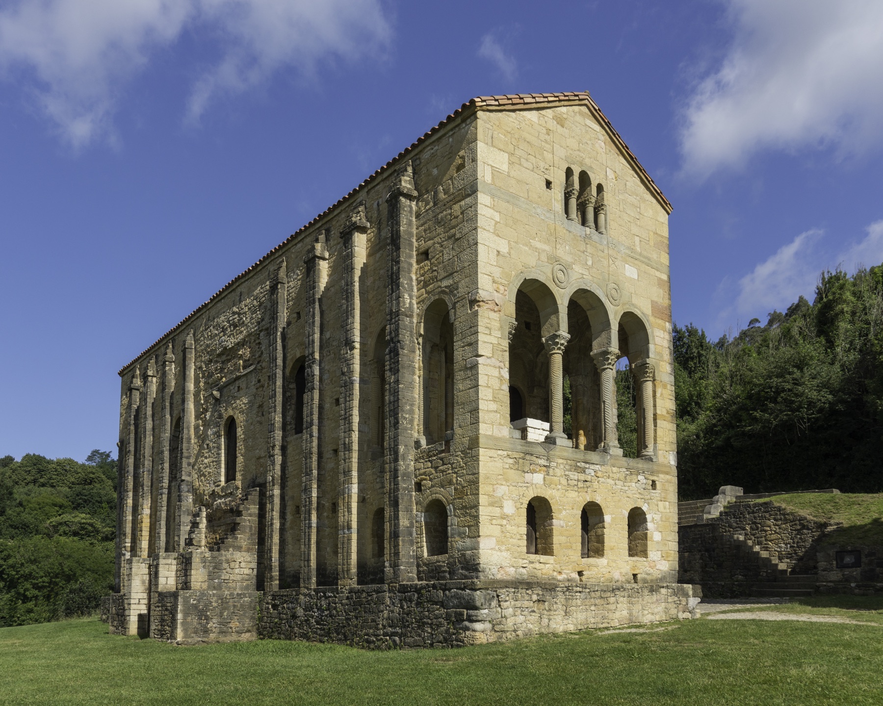 Iglesia prerromanica de Santa Maria del Naranco, en Oviedo